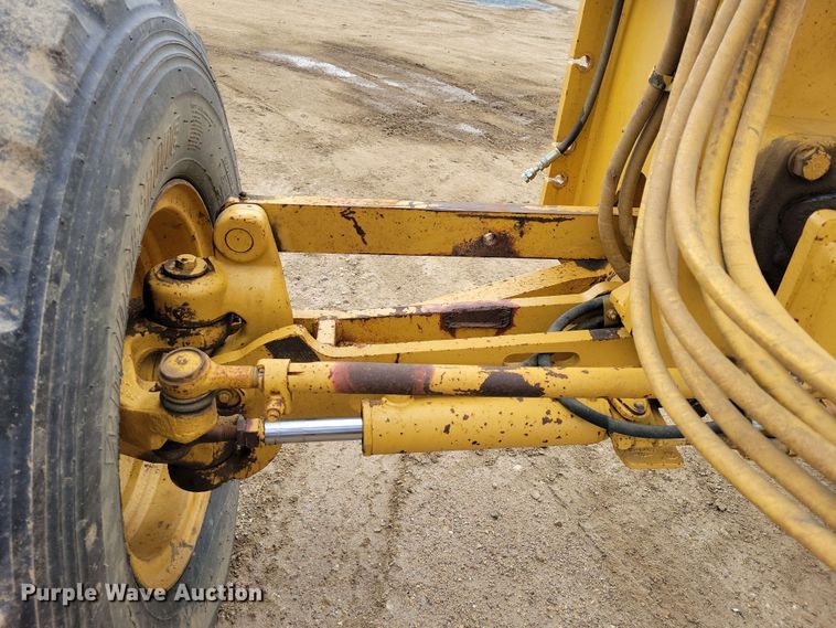 image for item EA2448 1996 Caterpillar 140H motor grader