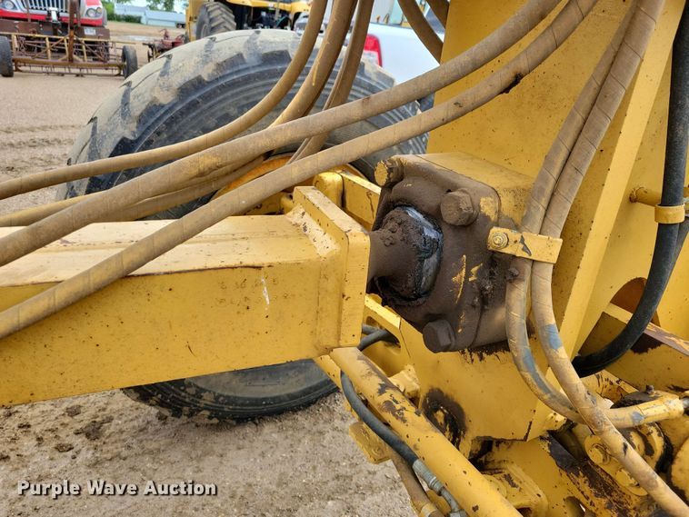 image for item EA2448 1996 Caterpillar 140H motor grader