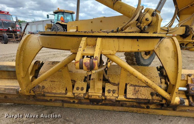 image for item EA2448 1996 Caterpillar 140H motor grader