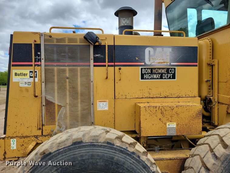 image for item EA2448 1996 Caterpillar 140H motor grader