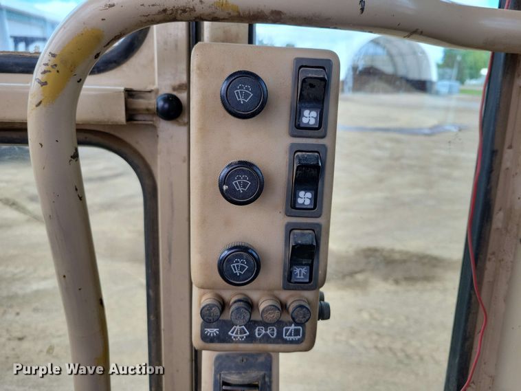 image for item EA2448 1996 Caterpillar 140H motor grader