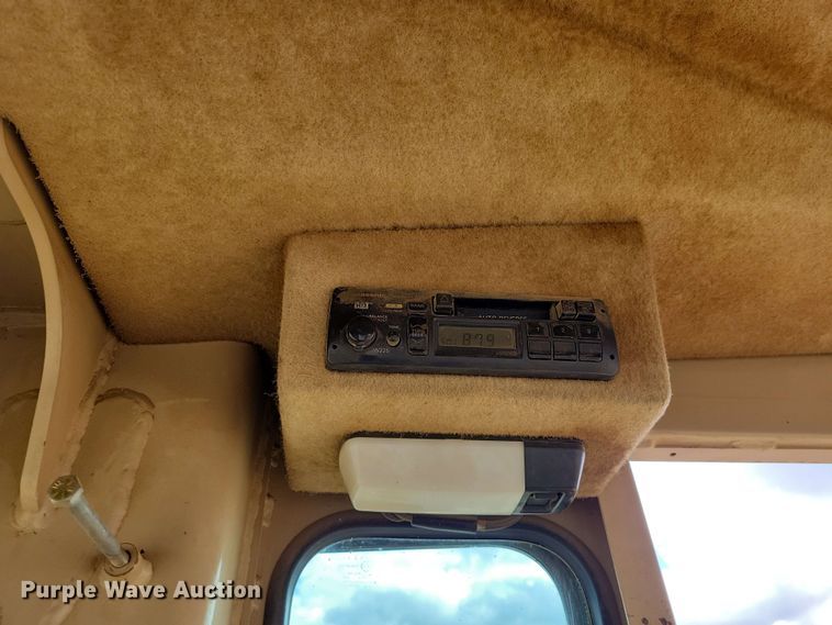 image for item EA2448 1996 Caterpillar 140H motor grader