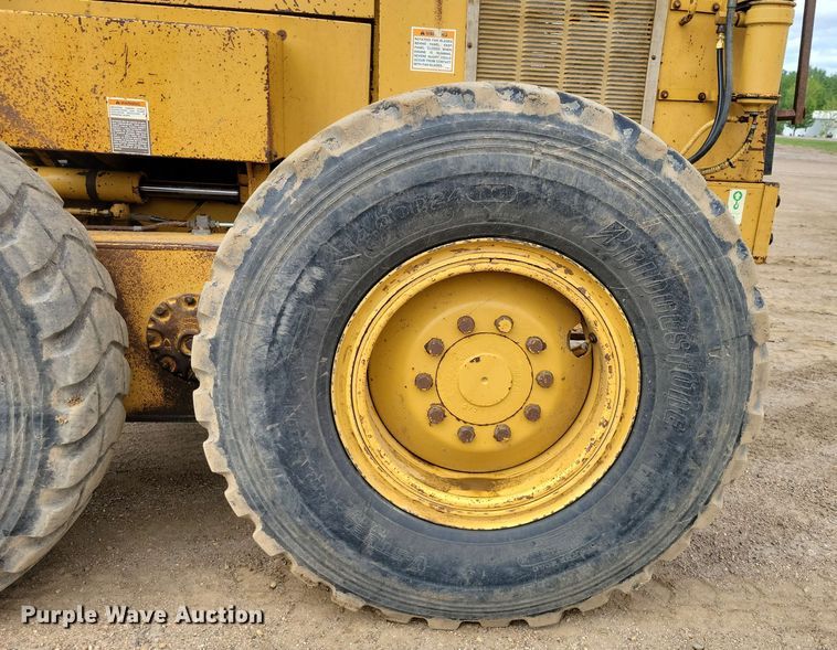 image for item EA2448 1996 Caterpillar 140H motor grader