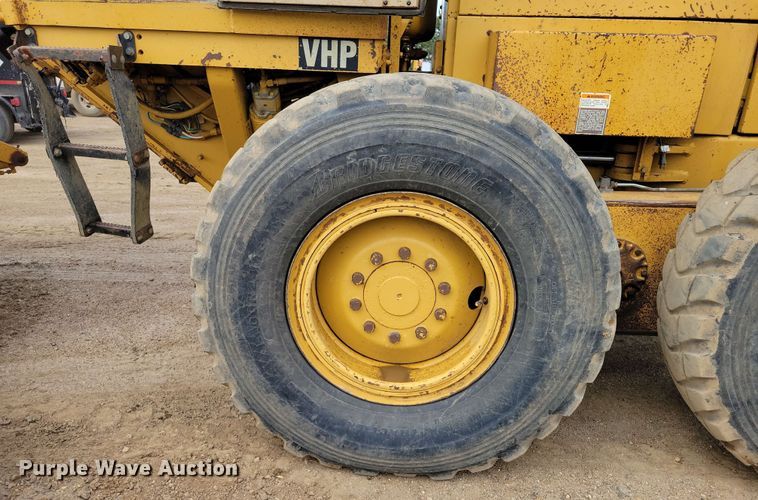 image for item EA2448 1996 Caterpillar 140H motor grader