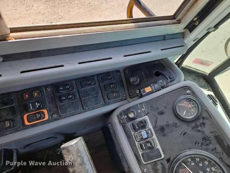 image for item EB8160 2013 Blue Bird All American  school bus