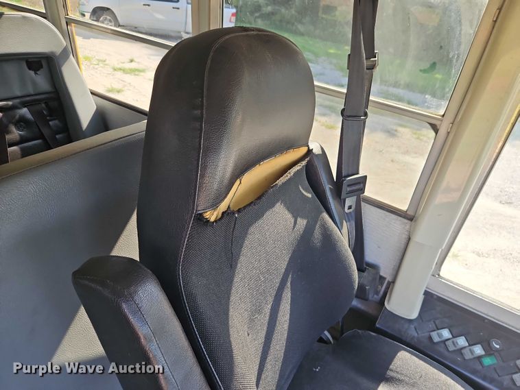 image for item EB8161 2003 Thomas Built MVP school bus