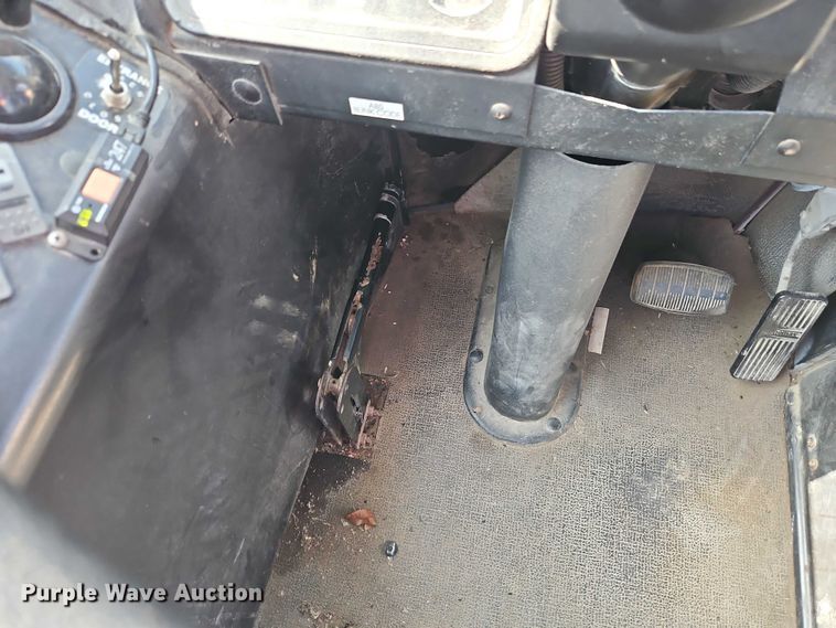 image for item EB8161 2003 Thomas Built MVP school bus