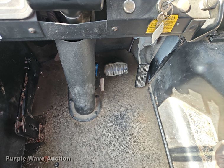 image for item EB8161 2003 Thomas Built MVP school bus