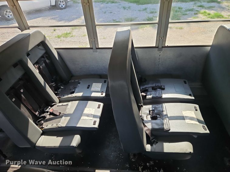 image for item EB8161 2003 Thomas Built MVP school bus