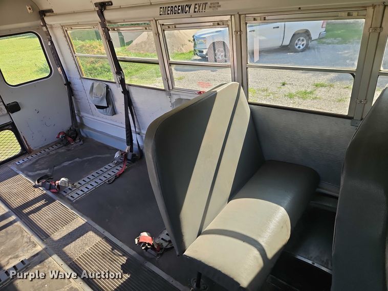 image for item EB8161 2003 Thomas Built MVP school bus