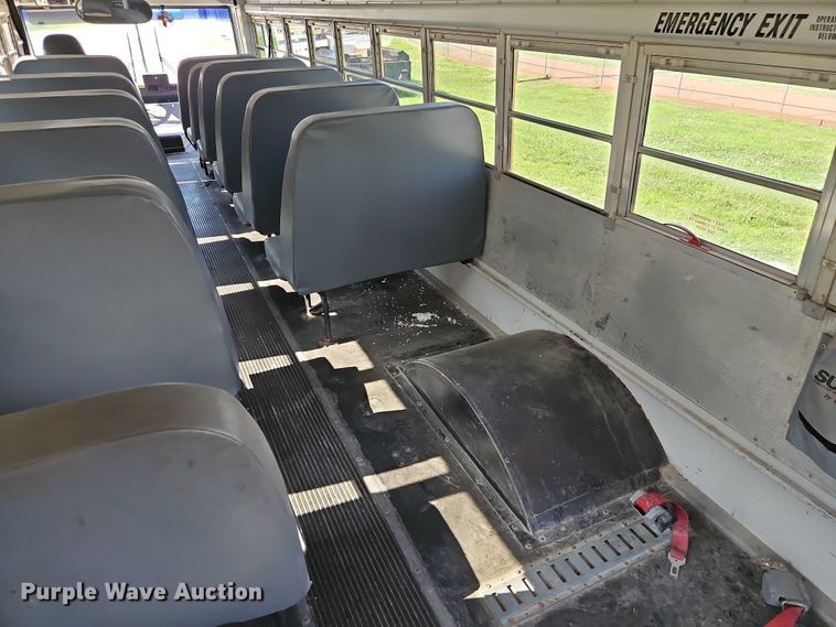 image for item EB8161 2003 Thomas Built MVP school bus