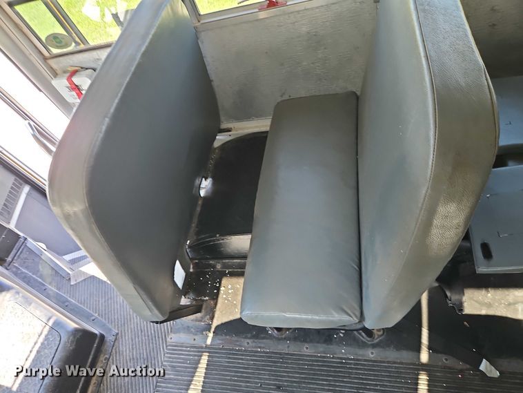 image for item EB8161 2003 Thomas Built MVP school bus