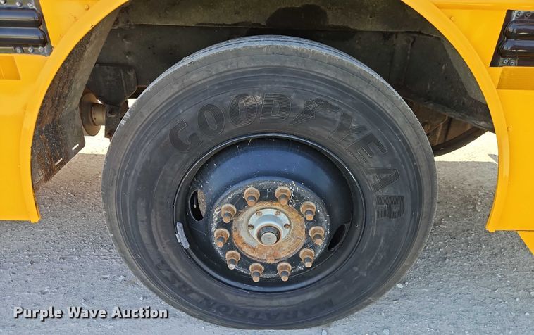 image for item EB8161 2003 Thomas Built MVP school bus