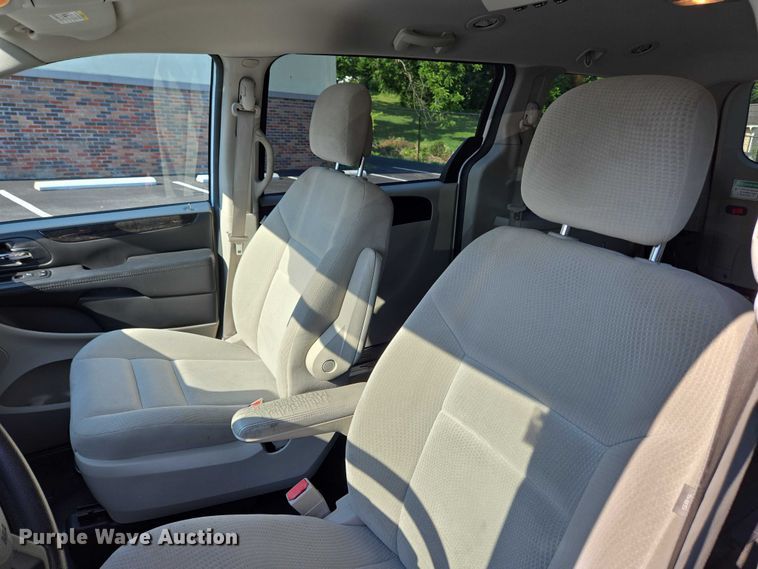 image for item EC4322 2017 Dodge Grand Caravan handicap accessible van