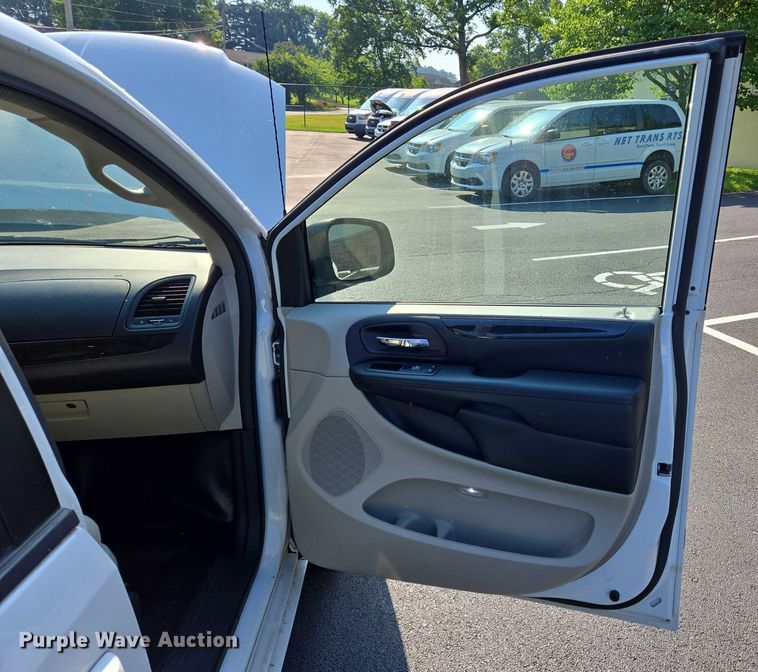 image for item EC4322 2017 Dodge Grand Caravan handicap accessible van