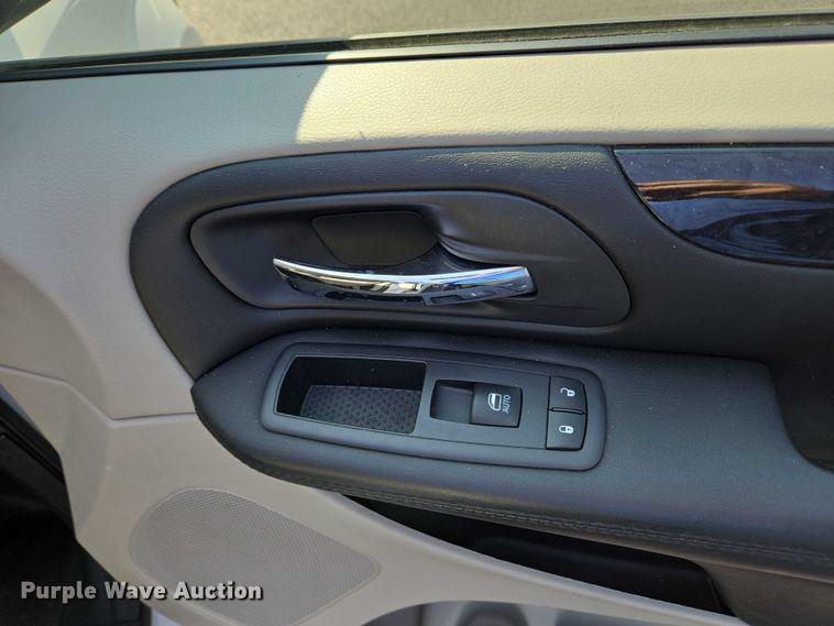 image for item EC4322 2017 Dodge Grand Caravan handicap accessible van