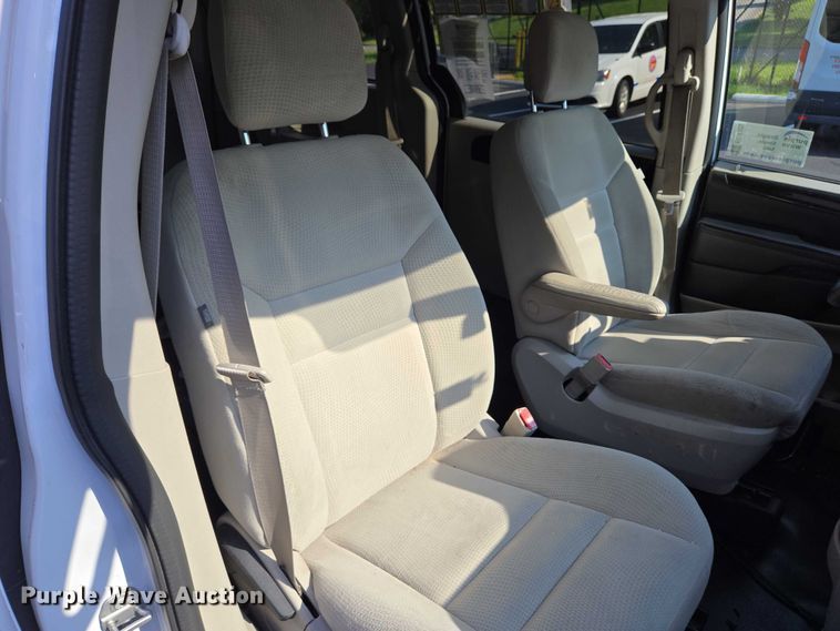 image for item EC4322 2017 Dodge Grand Caravan handicap accessible van