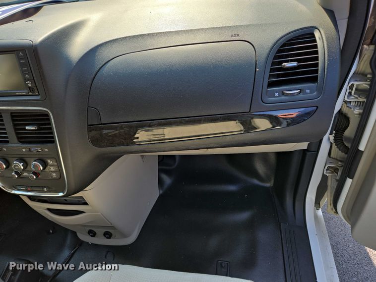 image for item EC4322 2017 Dodge Grand Caravan handicap accessible van