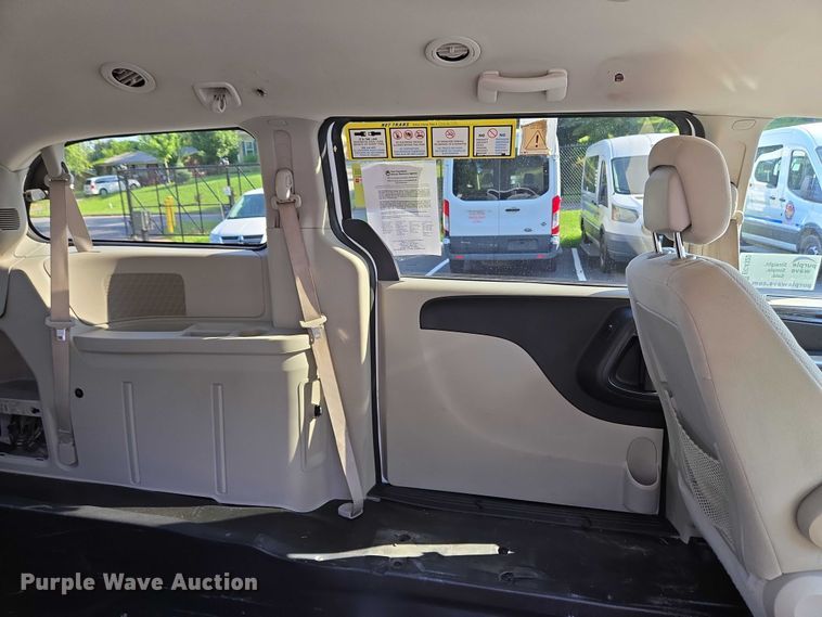 image for item EC4322 2017 Dodge Grand Caravan handicap accessible van