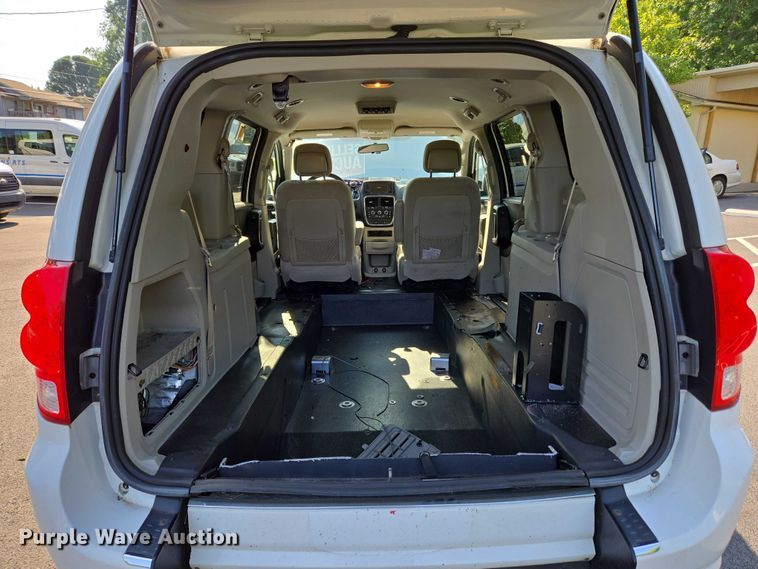 image for item EC4322 2017 Dodge Grand Caravan handicap accessible van