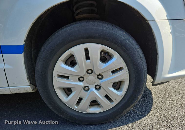 image for item EC4322 2017 Dodge Grand Caravan handicap accessible van