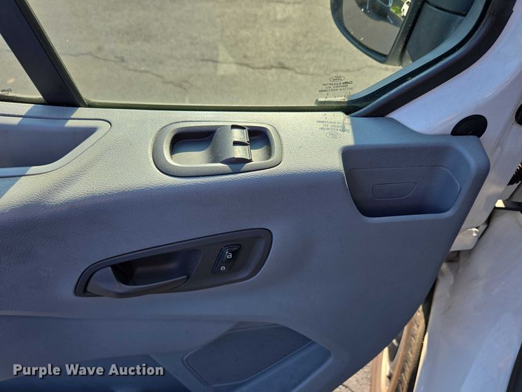 image for item EC4323 2015 Ford Transit 150 van