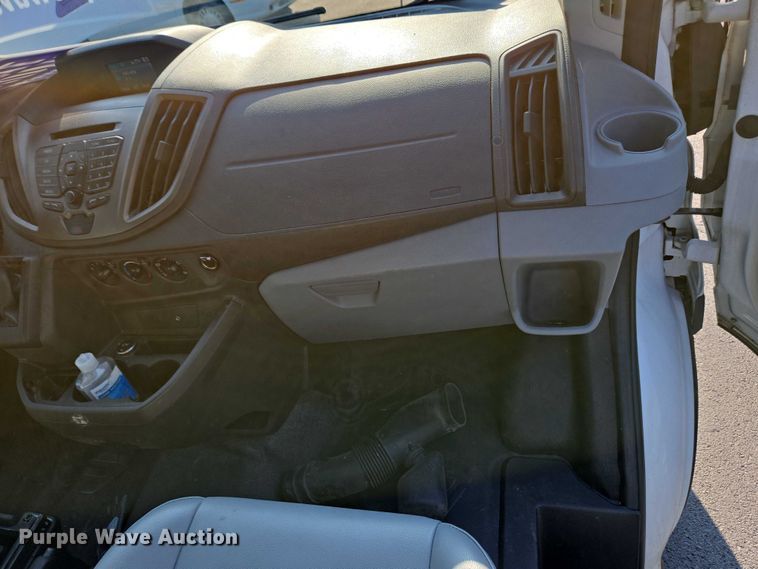 image for item EC4323 2015 Ford Transit 150 van