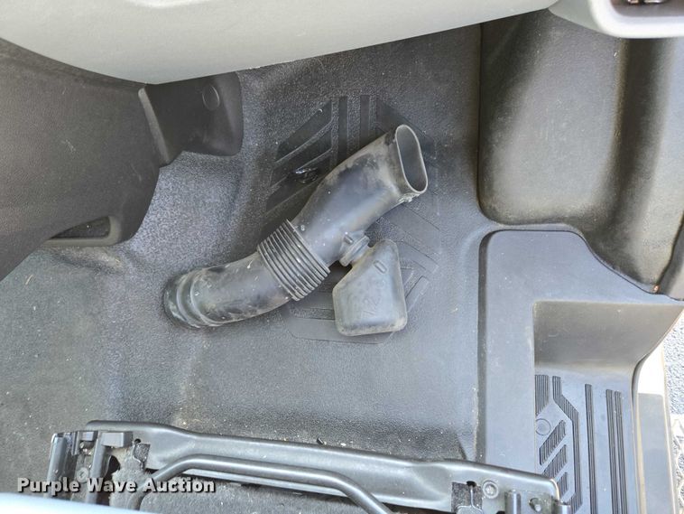 image for item EC4323 2015 Ford Transit 150 van