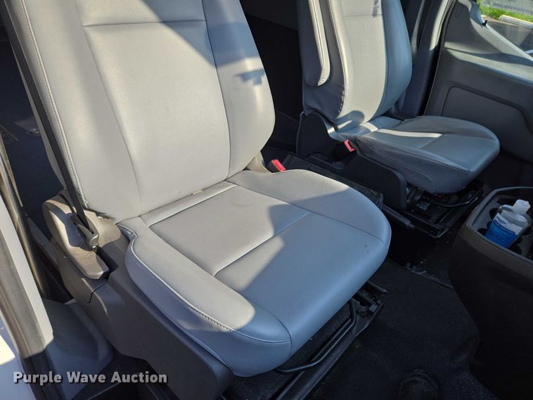 image for item EC4323 2015 Ford Transit 150 van