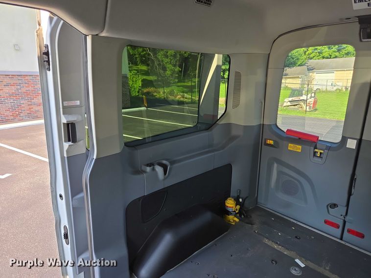 image for item EC4323 2015 Ford Transit 150 van