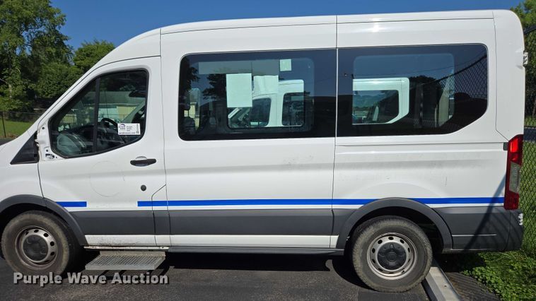 image for item EC4324 2017 Ford Transit 150 van