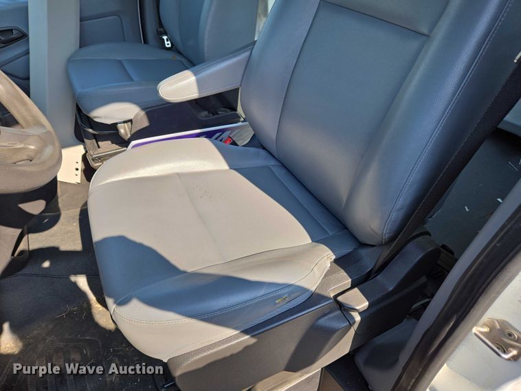 image for item EC4324 2017 Ford Transit 150 van