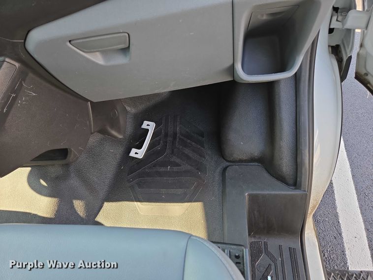 image for item EC4324 2017 Ford Transit 150 van