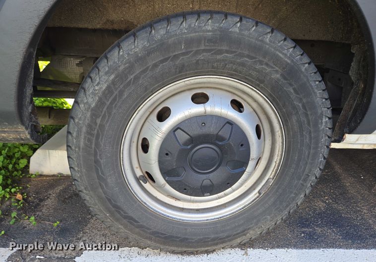 image for item EC4324 2017 Ford Transit 150 van