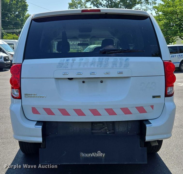 image for item EC4326 2017 Dodge Grand Caravan handicap accessible van