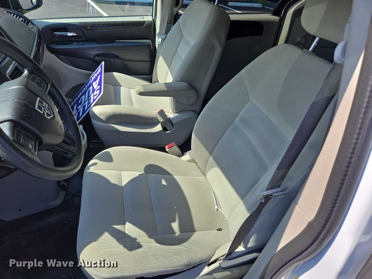 image for item EC4326 2017 Dodge Grand Caravan handicap accessible van