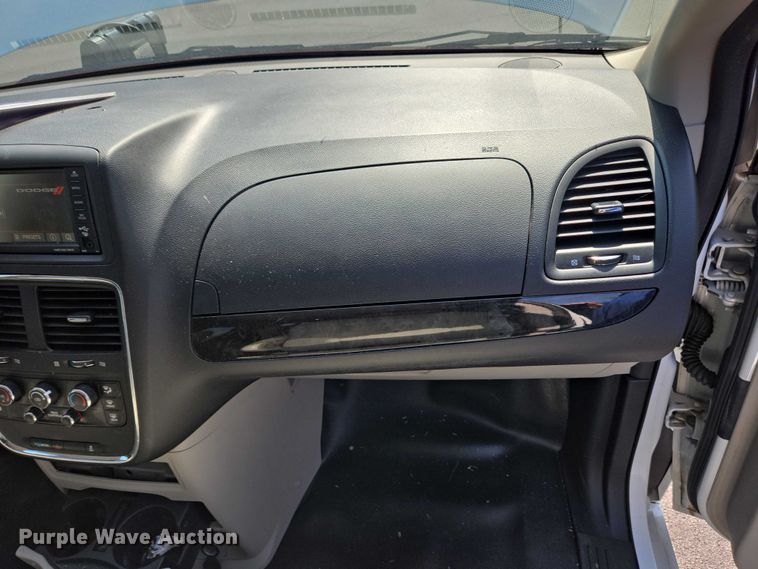 image for item EC4326 2017 Dodge Grand Caravan handicap accessible van