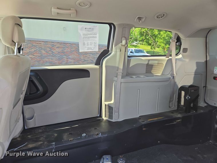 image for item EC4326 2017 Dodge Grand Caravan handicap accessible van
