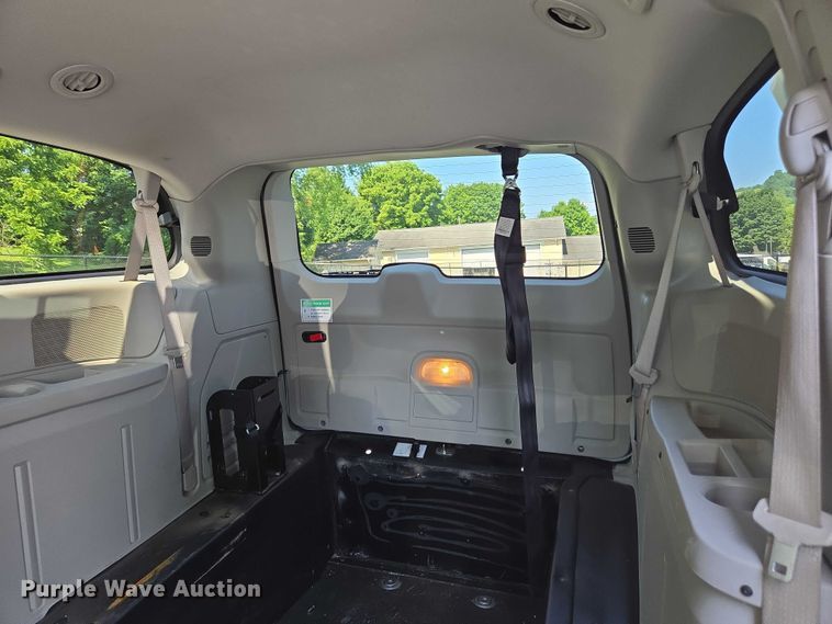 image for item EC4326 2017 Dodge Grand Caravan handicap accessible van