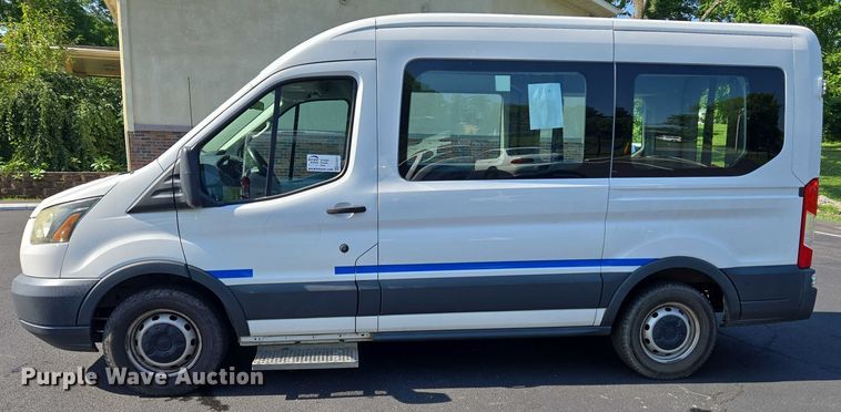 image for item EC4327 2016 Ford Transit 150 van
