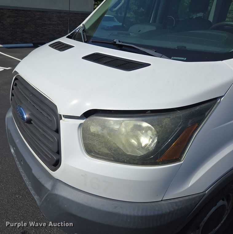 image for item EC4327 2016 Ford Transit 150 van