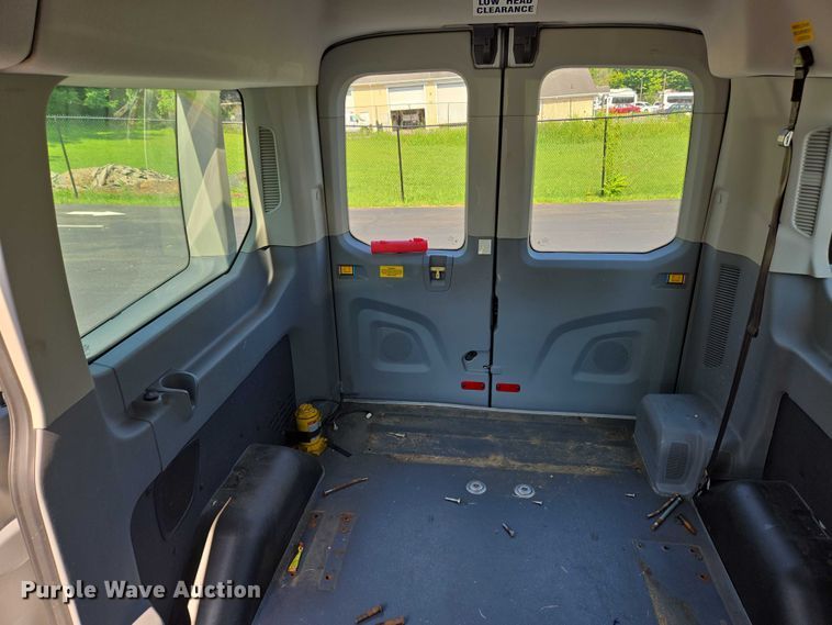 image for item EC4327 2016 Ford Transit 150 van