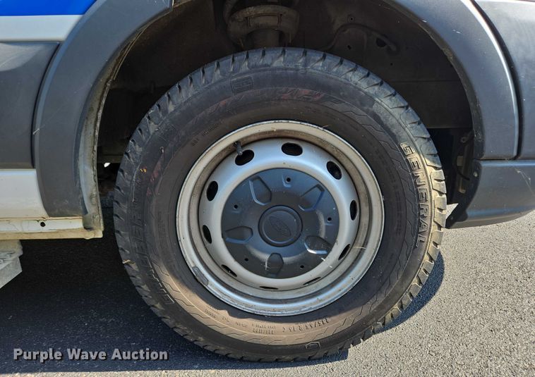 image for item EC4327 2016 Ford Transit 150 van