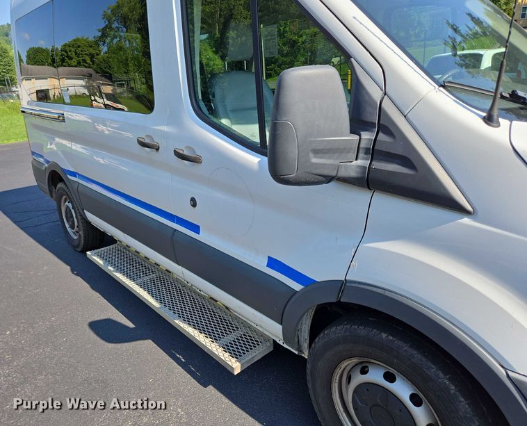 image for item EC4328 2015 Ford Transit 150 van