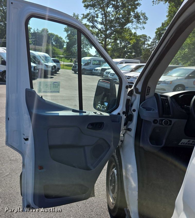 image for item EC4328 2015 Ford Transit 150 van