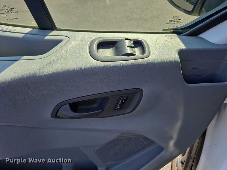 image for item EC4328 2015 Ford Transit 150 van