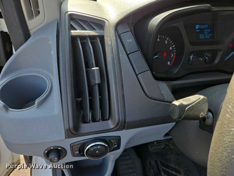 image for item EC4328 2015 Ford Transit 150 van