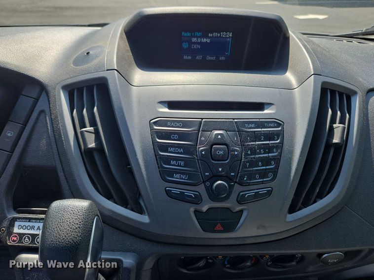 image for item EC4328 2015 Ford Transit 150 van