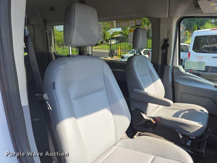 image for item EC4328 2015 Ford Transit 150 van