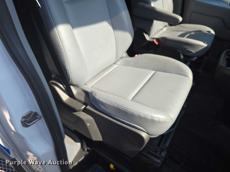 image for item EC4328 2015 Ford Transit 150 van